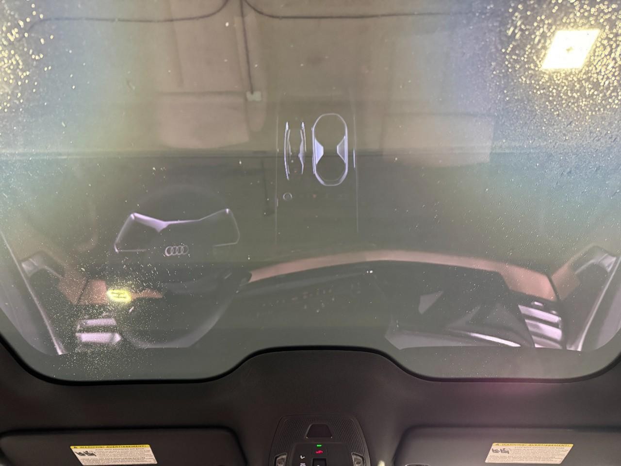 Audi A6 Sedan Vehicle Full-screen Gallery Image 12