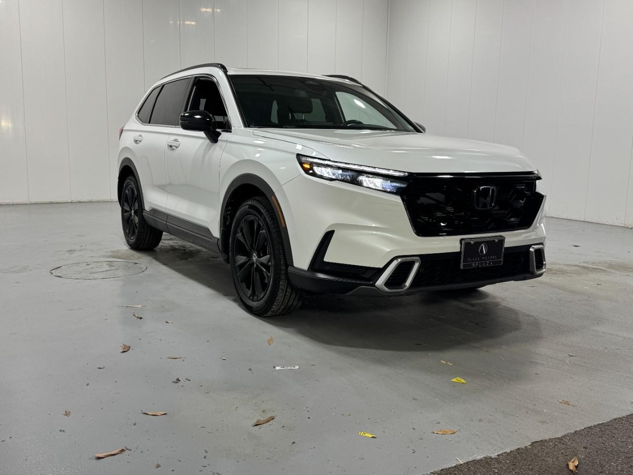 Honda CR-V Hybrid Vehicle Full-screen Gallery Image 6