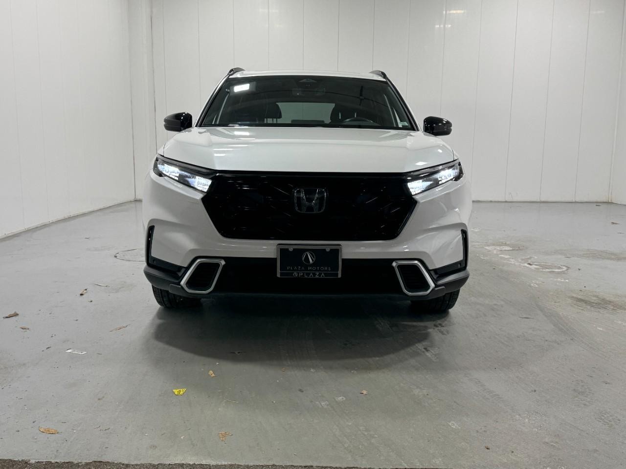 Honda CR-V Hybrid Vehicle Full-screen Gallery Image 7