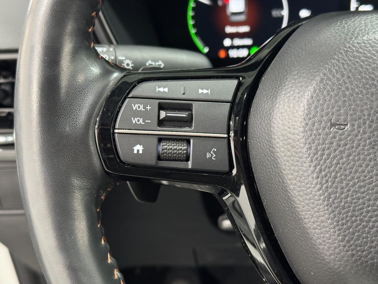 Honda CR-V Hybrid Vehicle Full-screen Gallery Image 28