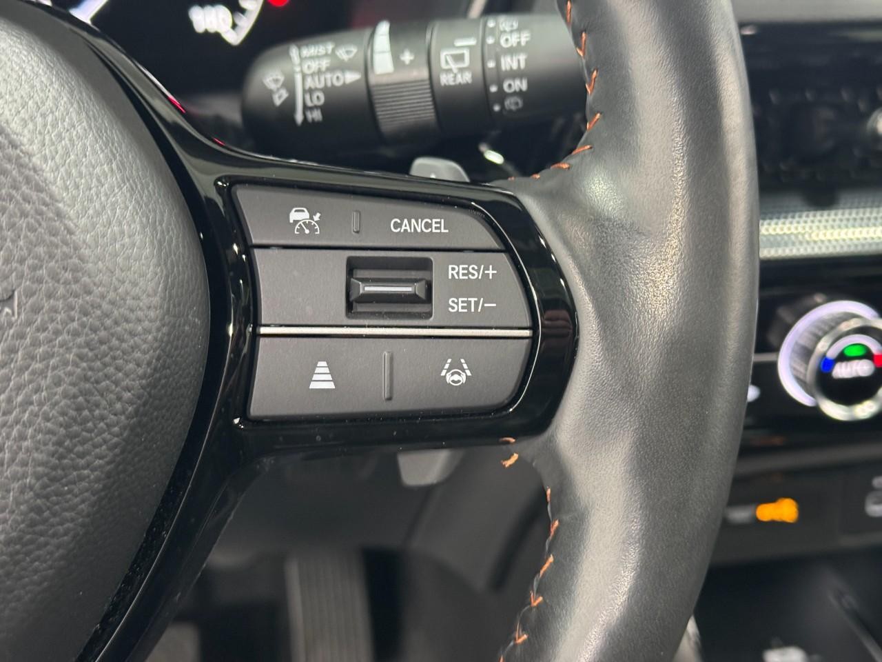 Honda CR-V Hybrid Vehicle Full-screen Gallery Image 29