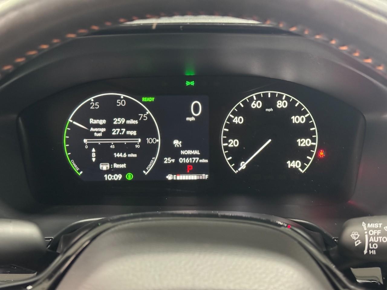 Honda CR-V Hybrid Vehicle Full-screen Gallery Image 31