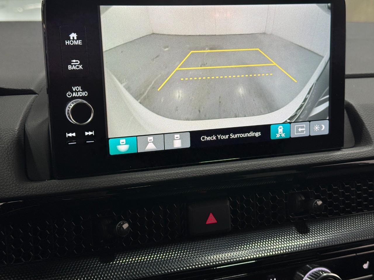 Honda CR-V Hybrid Vehicle Full-screen Gallery Image 32