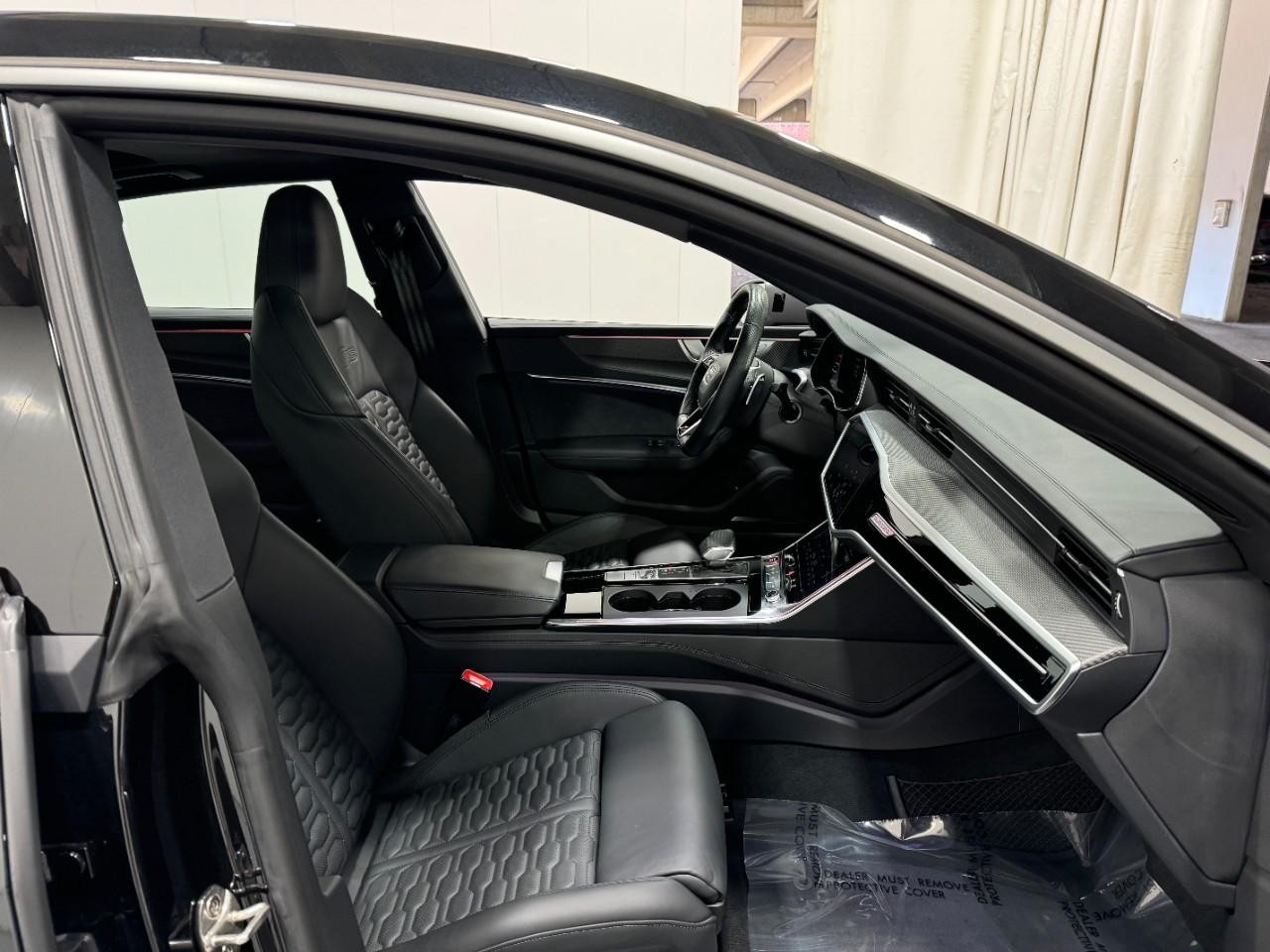 Audi RS 7 Vehicle Full-screen Gallery Image 19