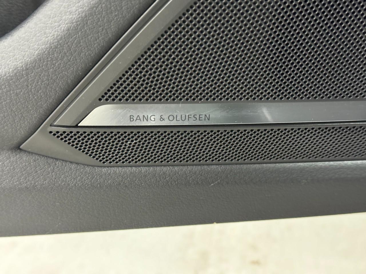 Audi RS 7 Vehicle Full-screen Gallery Image 28