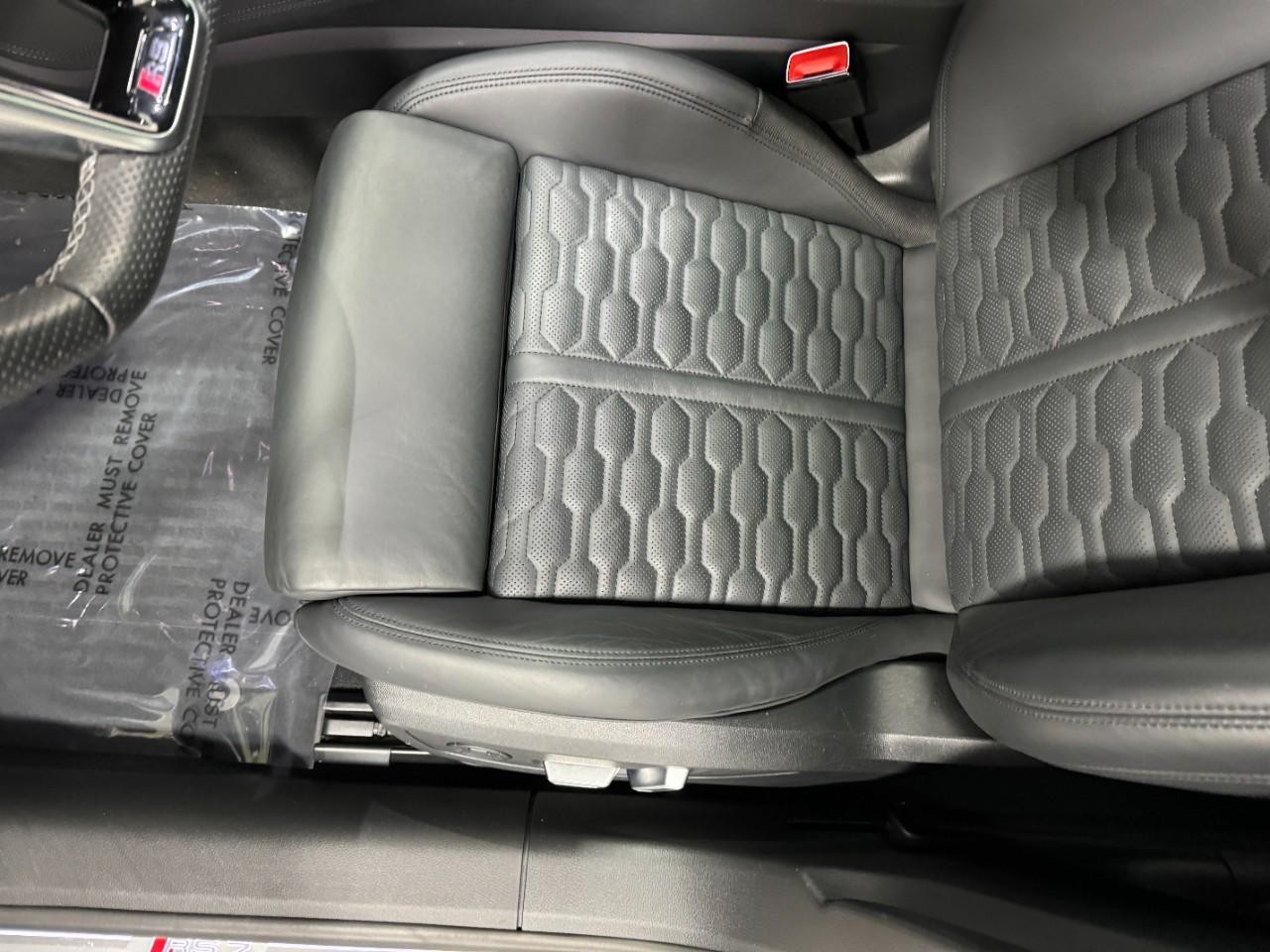 Audi RS 7 Vehicle Full-screen Gallery Image 30