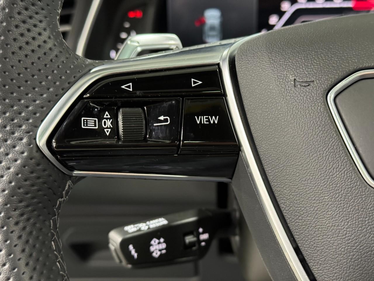 Audi RS 7 Vehicle Full-screen Gallery Image 34