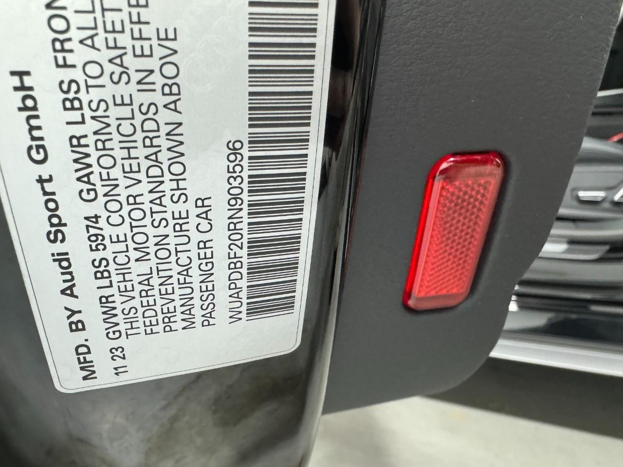 Audi RS 7 Vehicle Full-screen Gallery Image 38