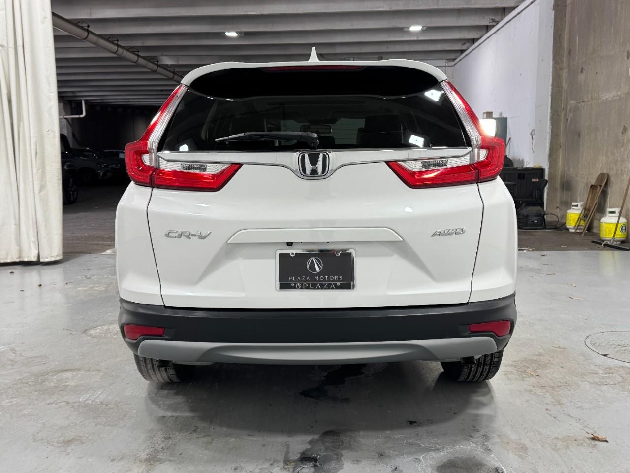 Honda CR-V Vehicle Full-screen Gallery Image 9