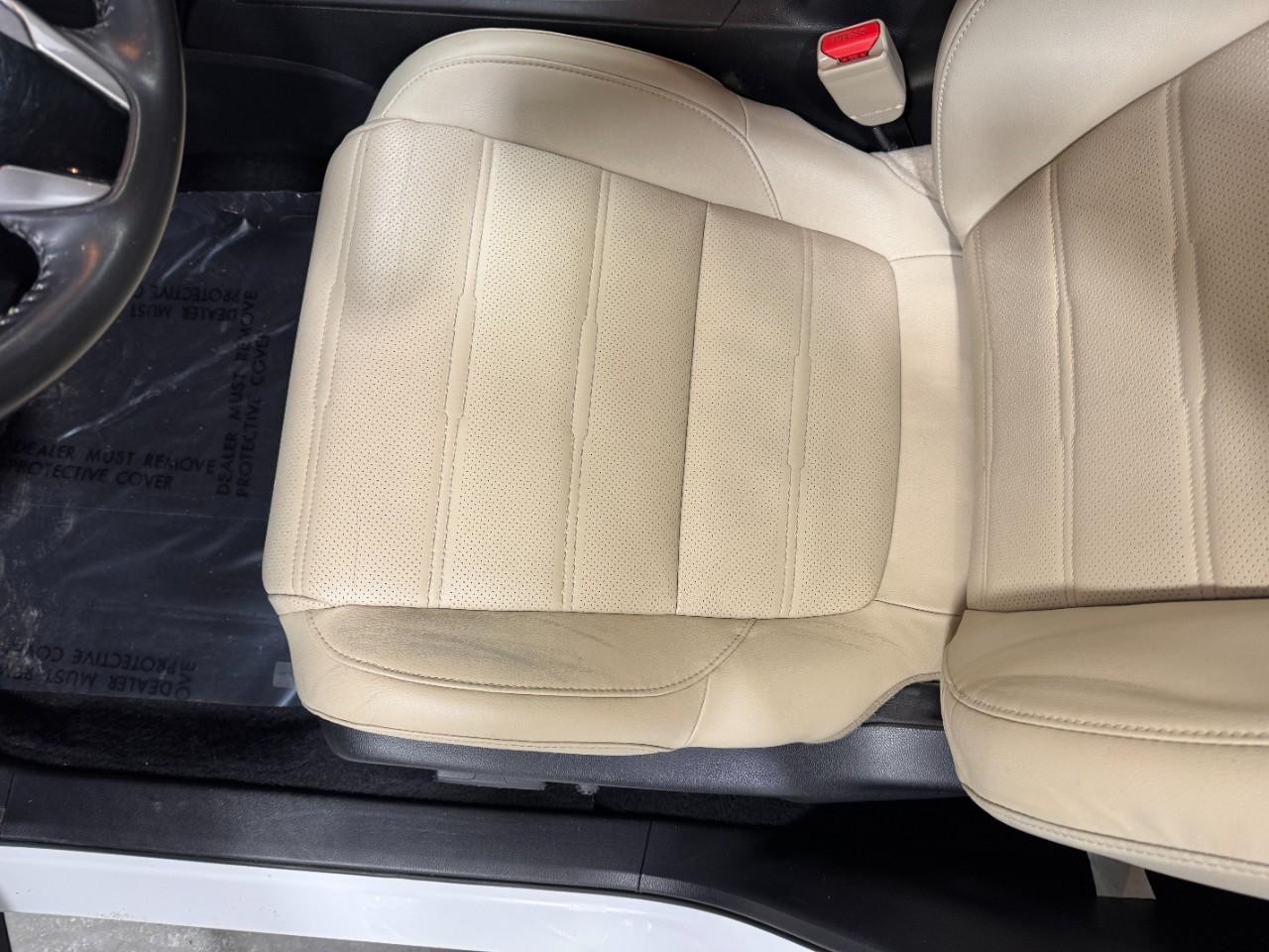 Honda CR-V Vehicle Full-screen Gallery Image 26