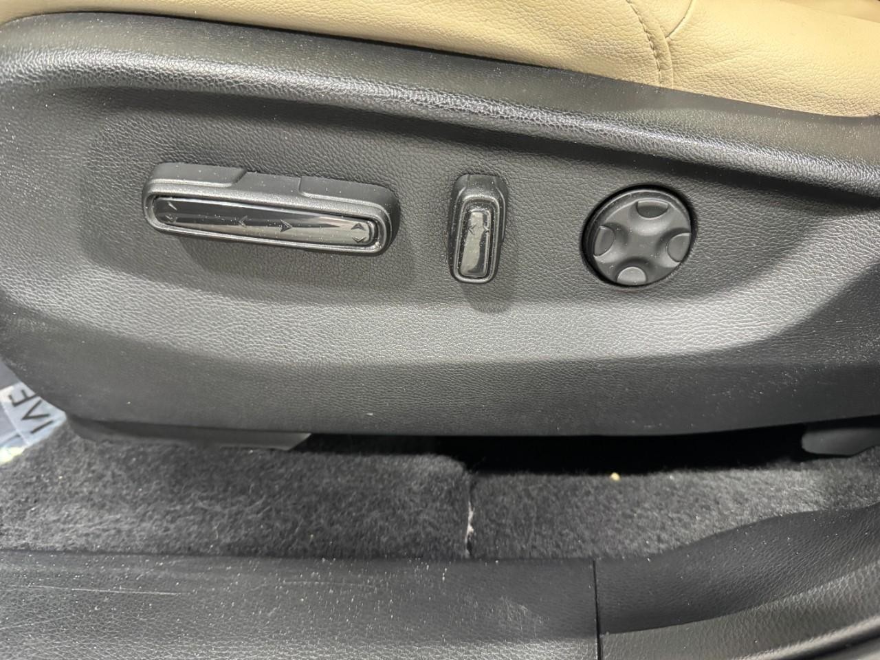 Honda CR-V Vehicle Full-screen Gallery Image 27