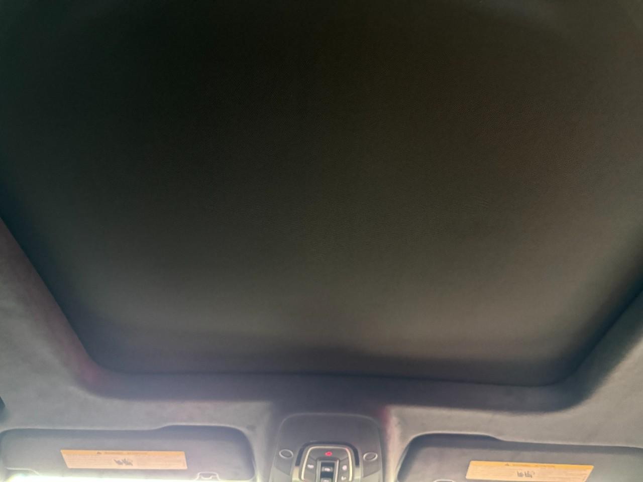 Audi RS Q8 Vehicle Full-screen Gallery Image 12