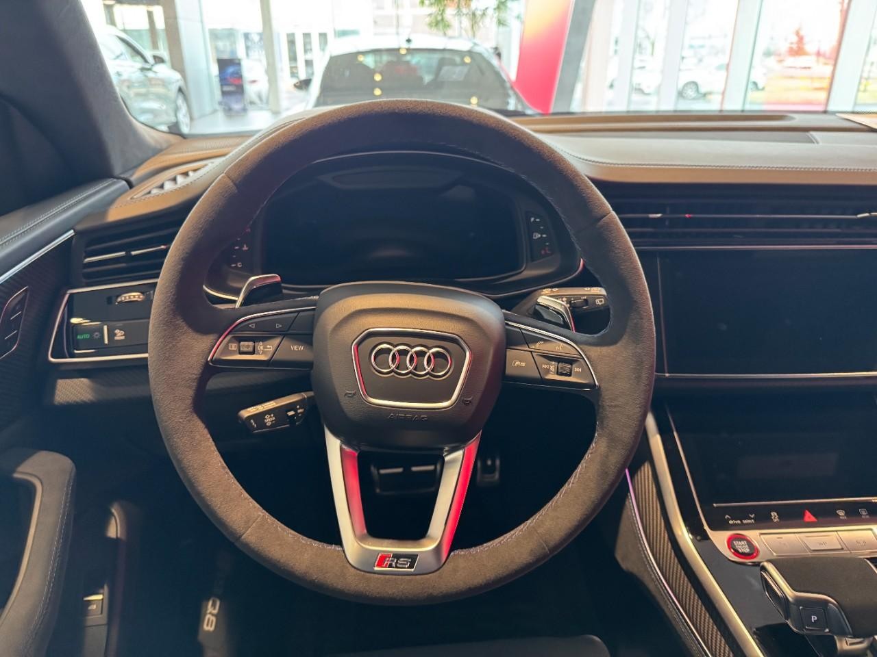 Audi RS Q8 Vehicle Full-screen Gallery Image 14