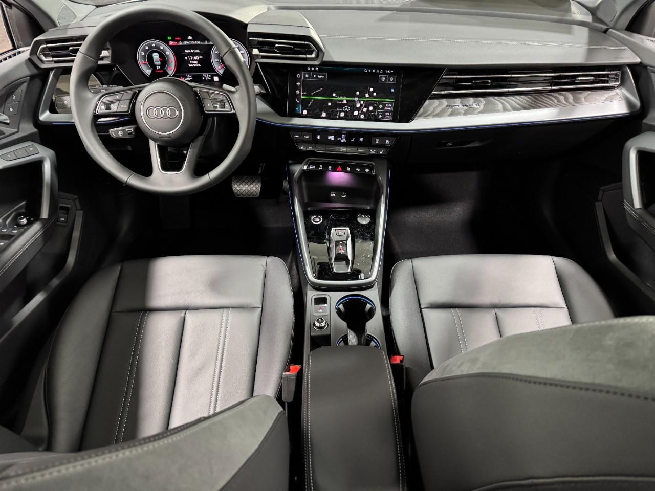 Audi A3 Vehicle Full-screen Gallery Image 12