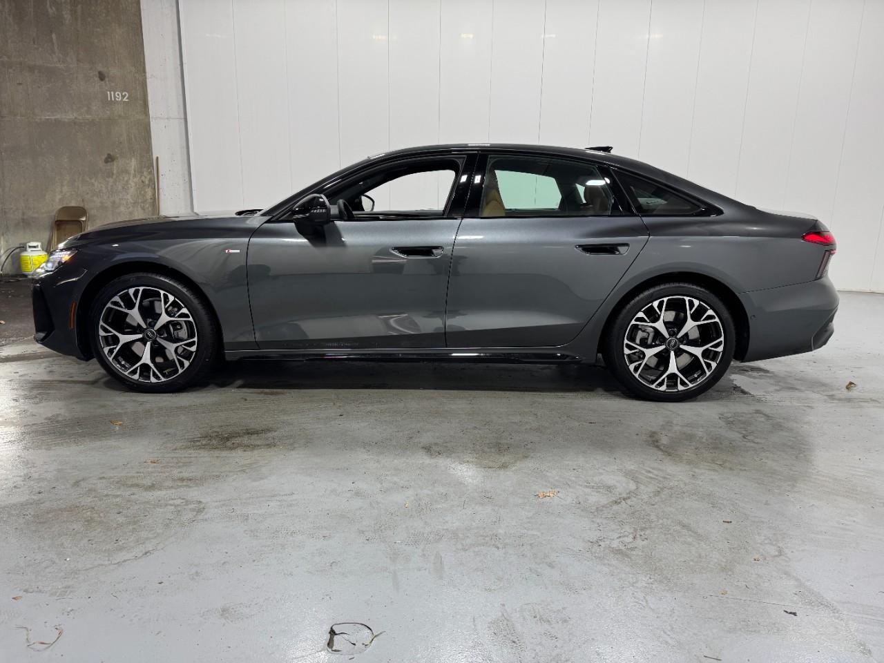 Audi A6 Sedan Vehicle Full-screen Gallery Image 2