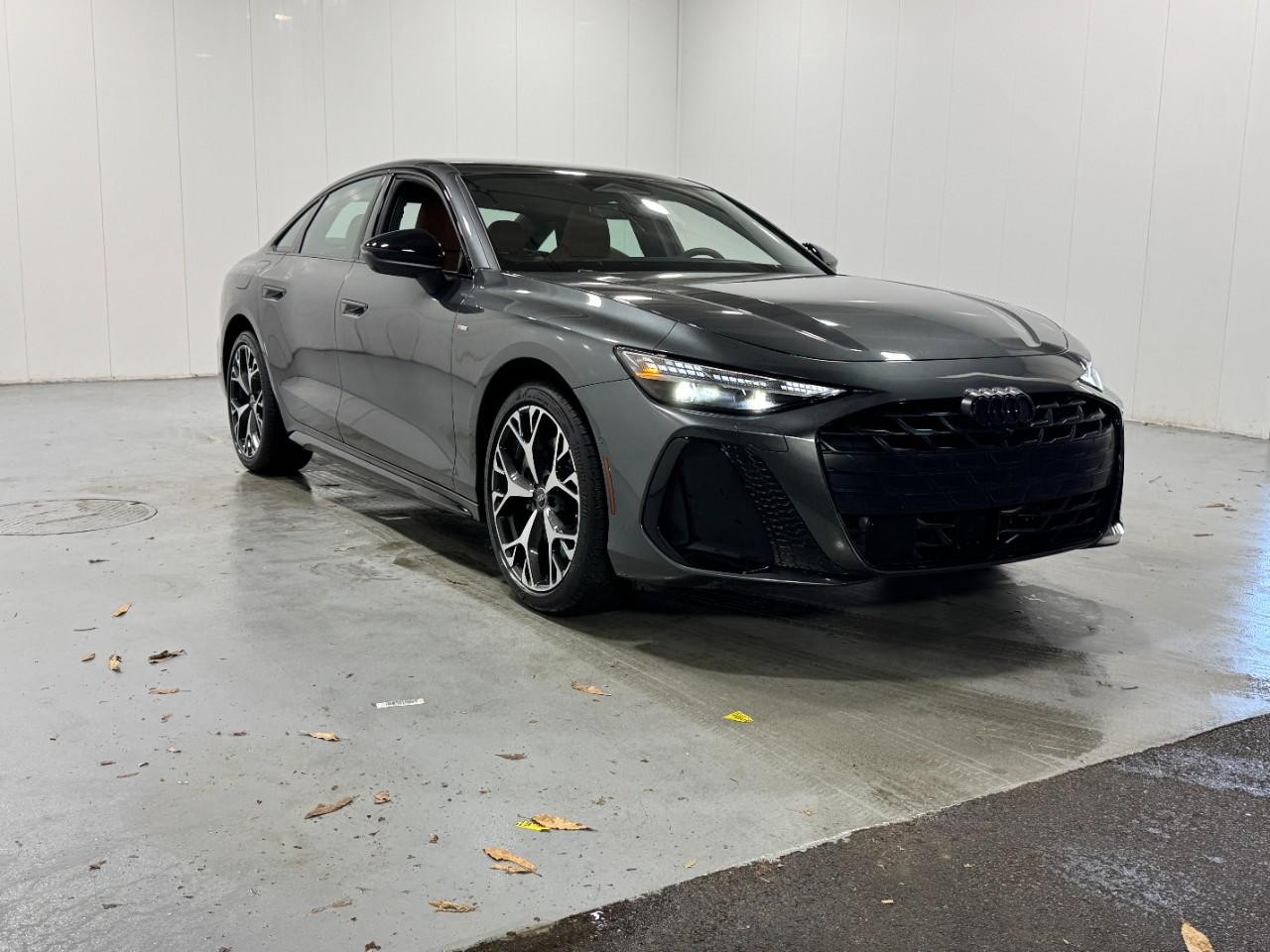 Audi A6 Sedan Vehicle Full-screen Gallery Image 6