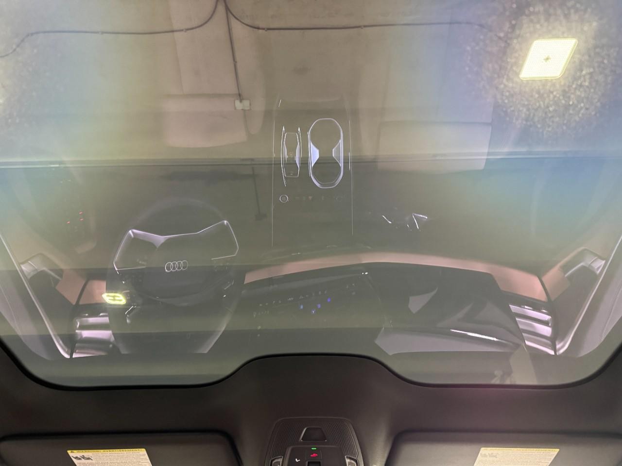 Audi A6 Sedan Vehicle Full-screen Gallery Image 12