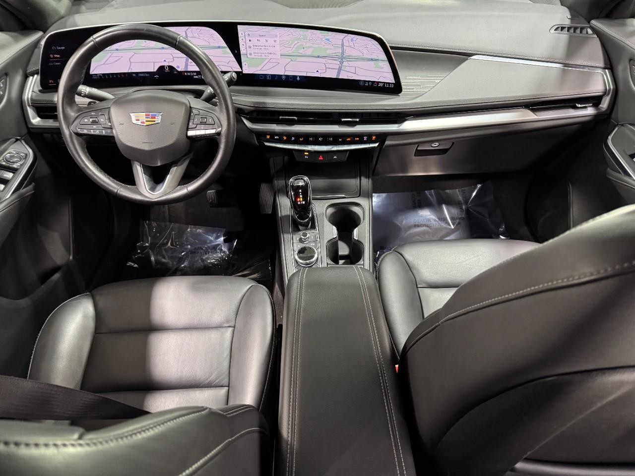 Cadillac XT4 Vehicle Full-screen Gallery Image 11