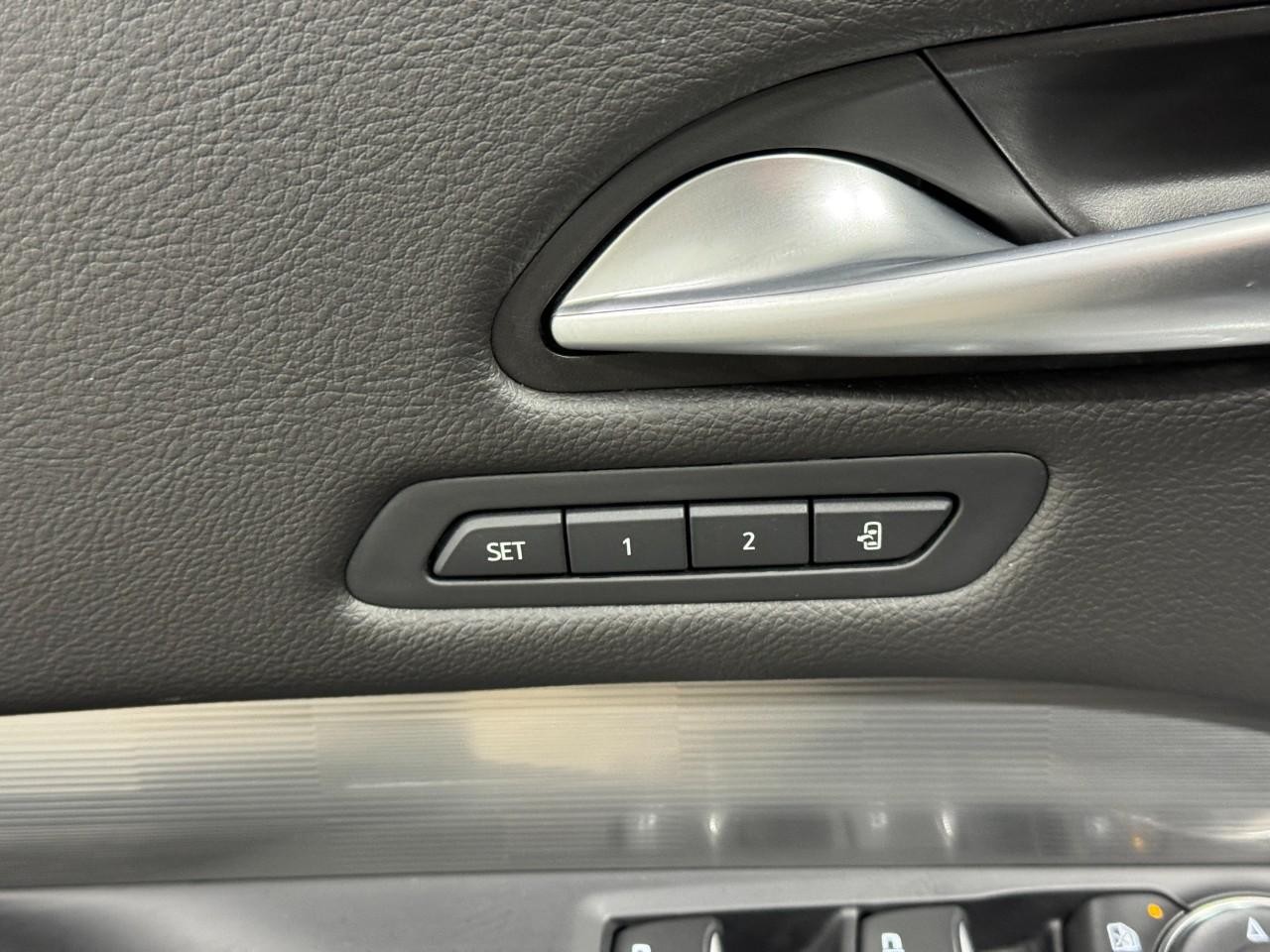 Cadillac XT4 Vehicle Full-screen Gallery Image 23