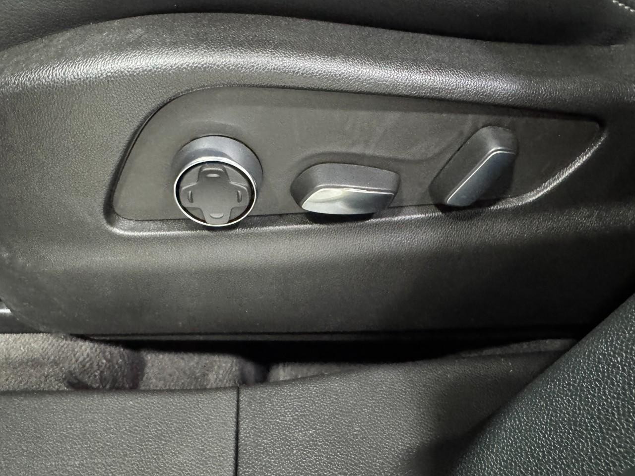 Cadillac XT4 Vehicle Full-screen Gallery Image 27