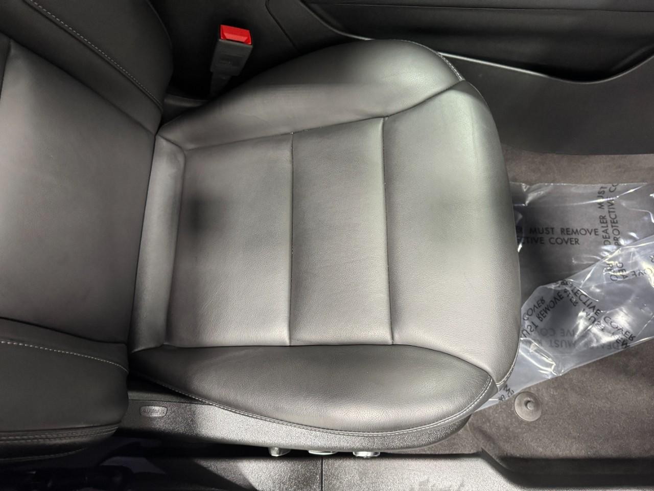 Cadillac XT4 Vehicle Full-screen Gallery Image 18