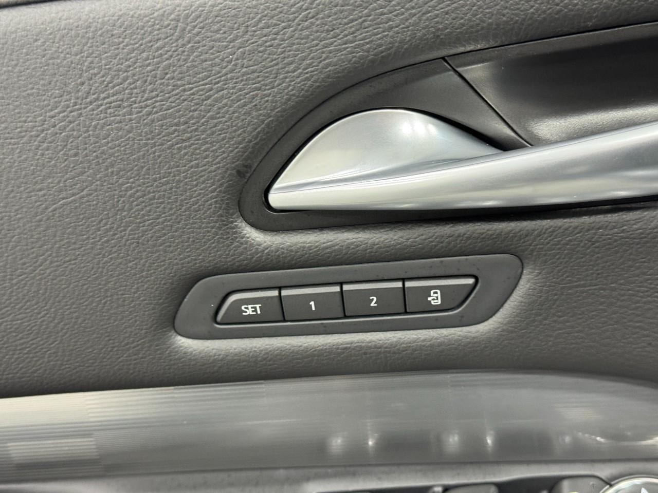 Cadillac XT4 Vehicle Full-screen Gallery Image 23