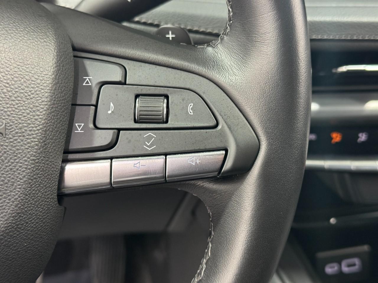 Cadillac XT4 Vehicle Full-screen Gallery Image 30