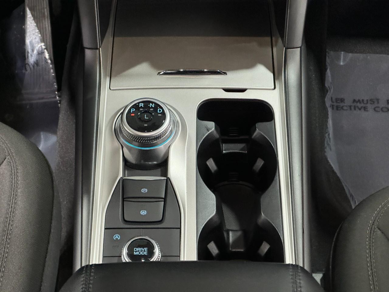 Ford Explorer Vehicle Full-screen Gallery Image 15