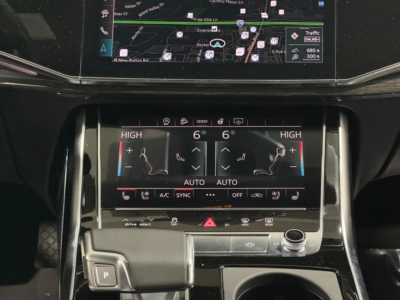 Audi Q7 Vehicle Full-screen Gallery Image 16