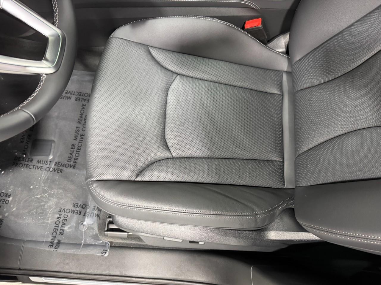 Audi Q7 Vehicle Full-screen Gallery Image 29