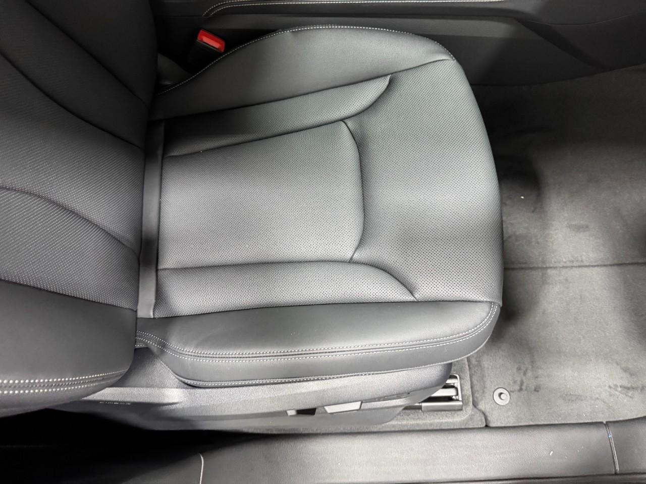 Audi Q7 Vehicle Full-screen Gallery Image 20