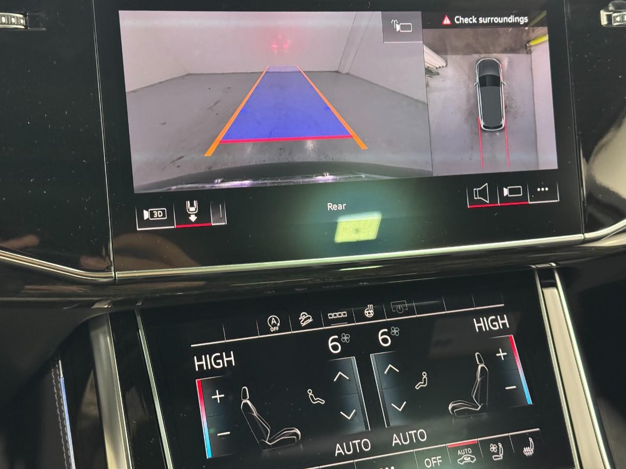 Audi Q7 Vehicle Full-screen Gallery Image 36