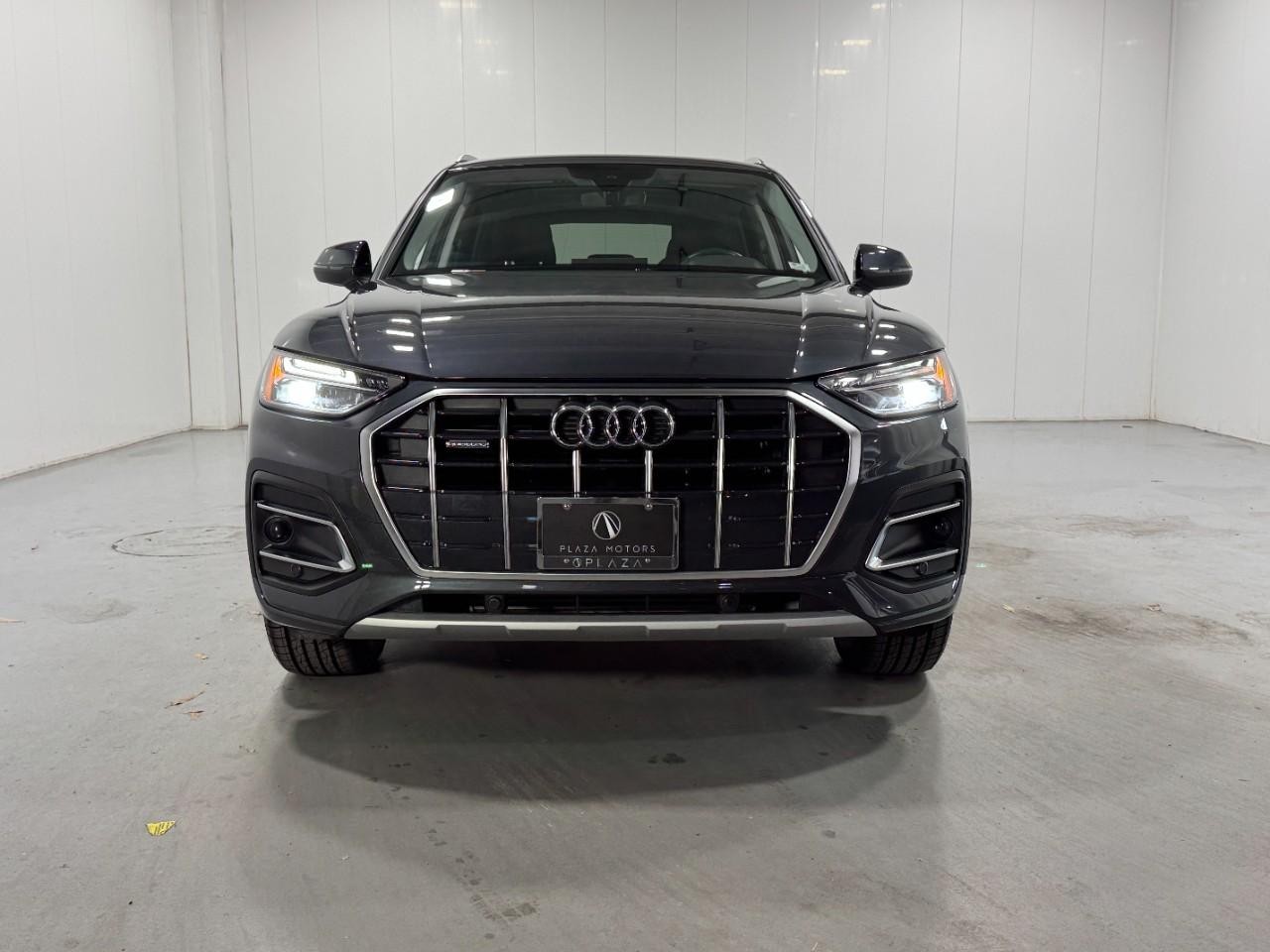 Audi Q5 Vehicle Full-screen Gallery Image 07