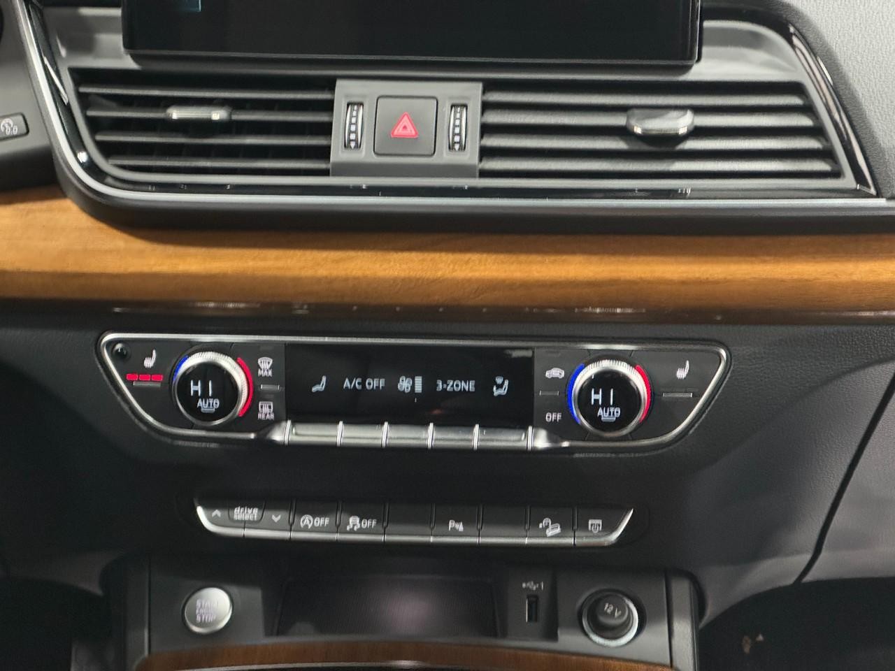 Audi Q5 Vehicle Full-screen Gallery Image 16