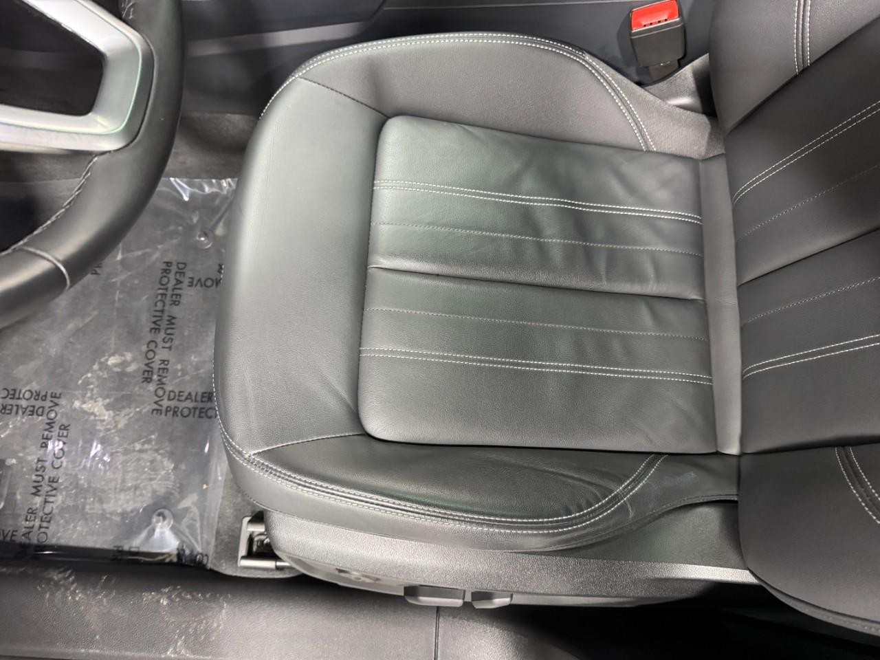 Audi Q5 Vehicle Full-screen Gallery Image 28