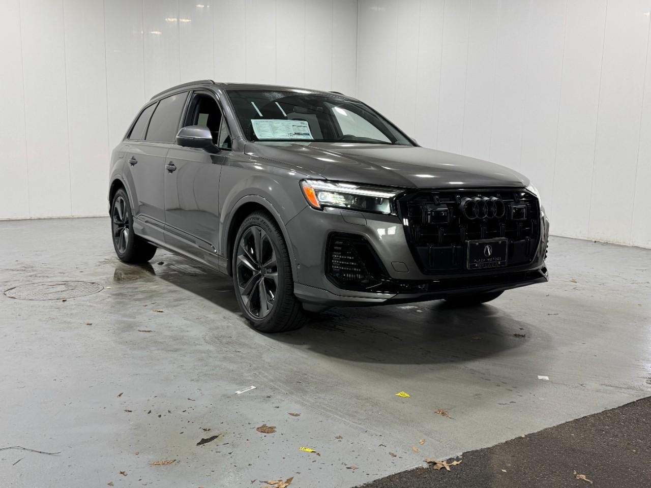 Audi Q7 Vehicle Full-screen Gallery Image 6