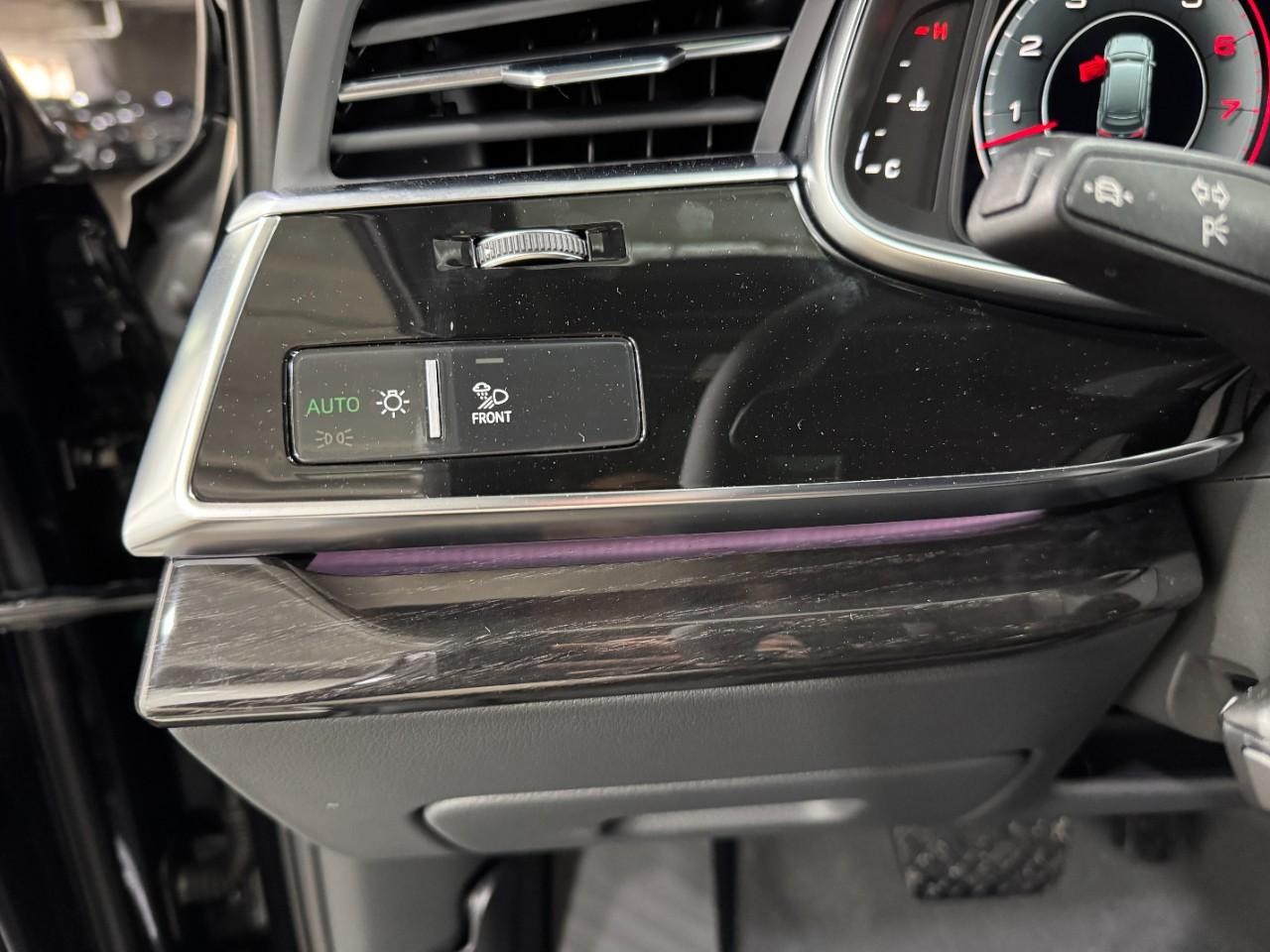 Audi Q7 Vehicle Full-screen Gallery Image 31