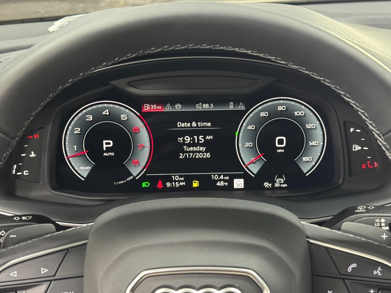 Audi Q7 Vehicle Full-screen Gallery Image 35