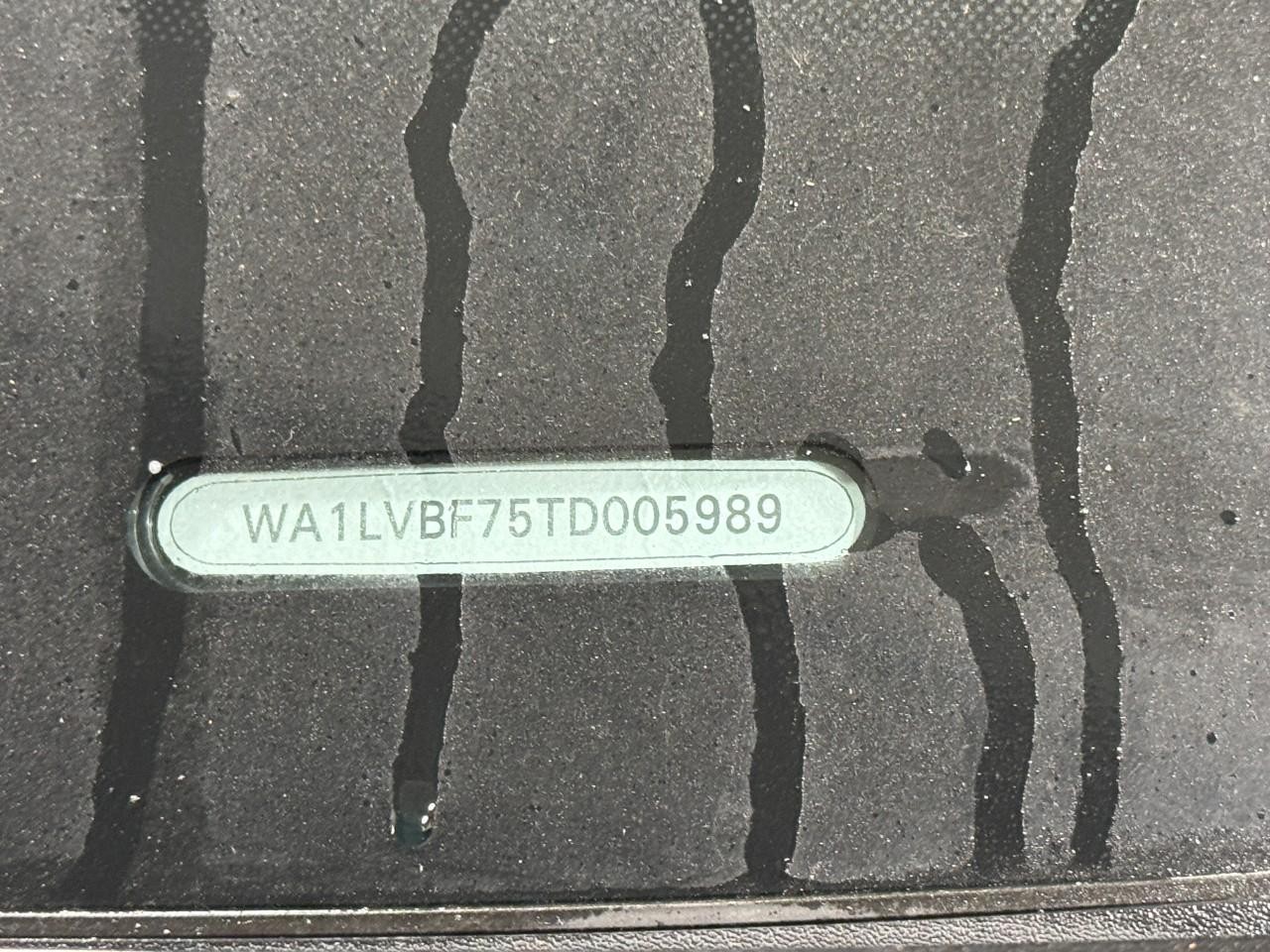 Audi Q7 Vehicle Full-screen Gallery Image 37