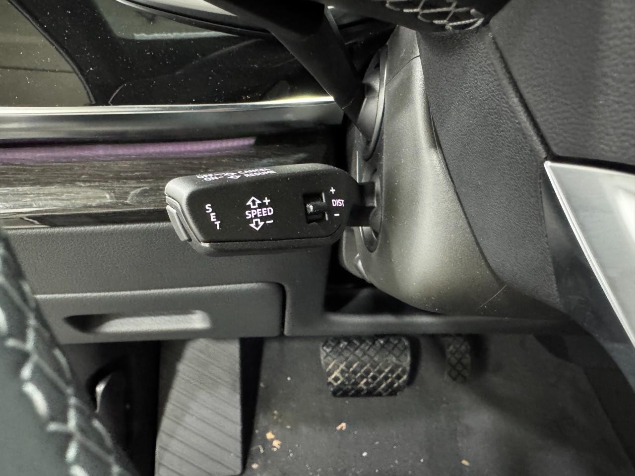 Audi Q7 Vehicle Full-screen Gallery Image 32