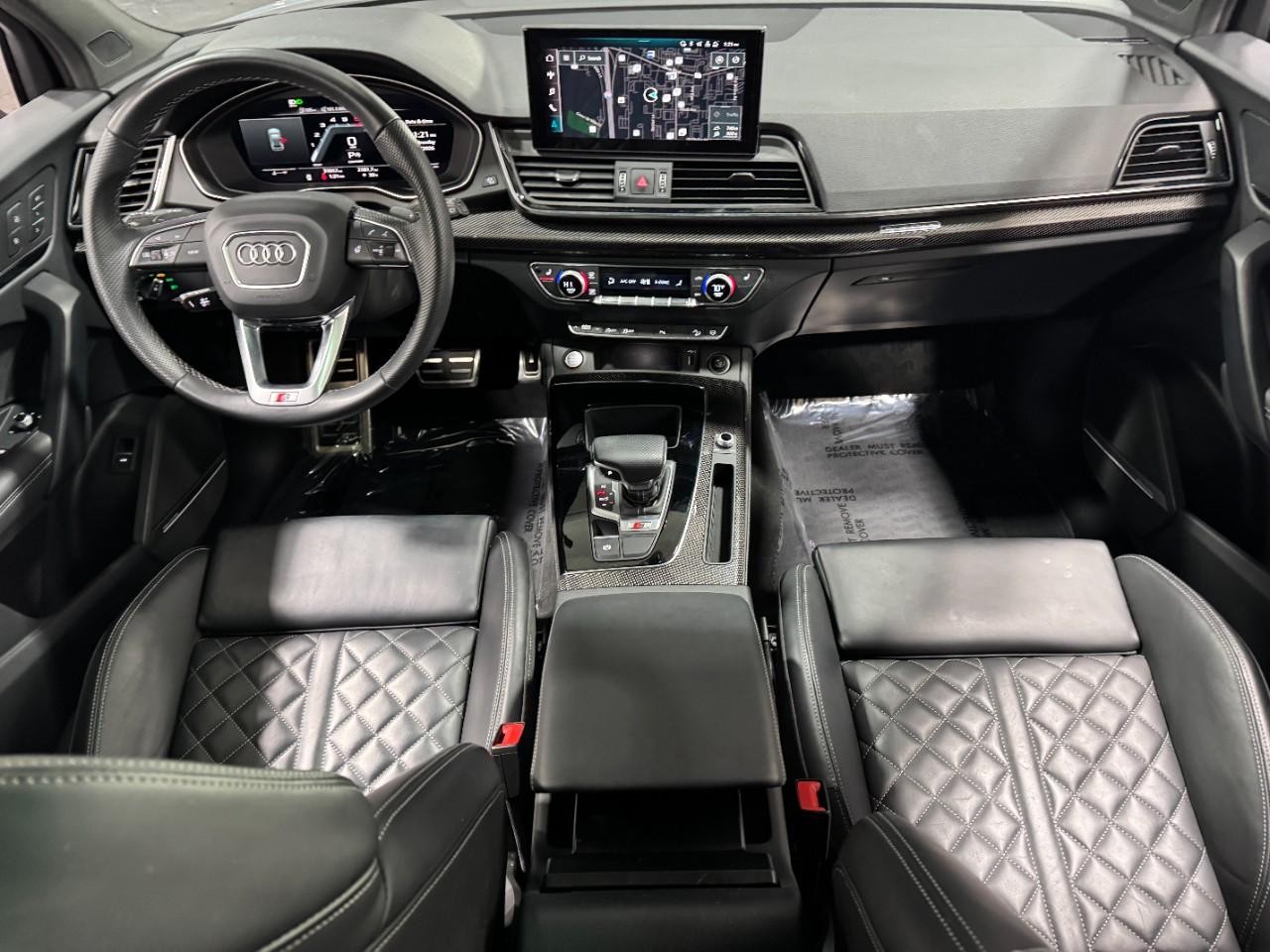 Audi SQ5 Vehicle Full-screen Gallery Image 13