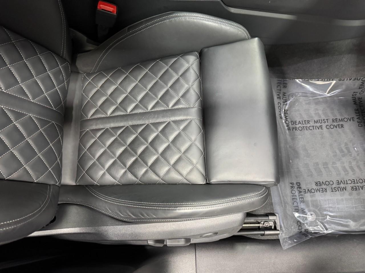 Audi SQ5 Vehicle Full-screen Gallery Image 20