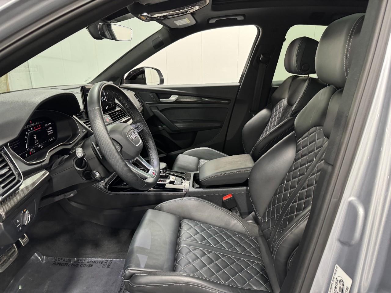 Audi SQ5 Vehicle Full-screen Gallery Image 28