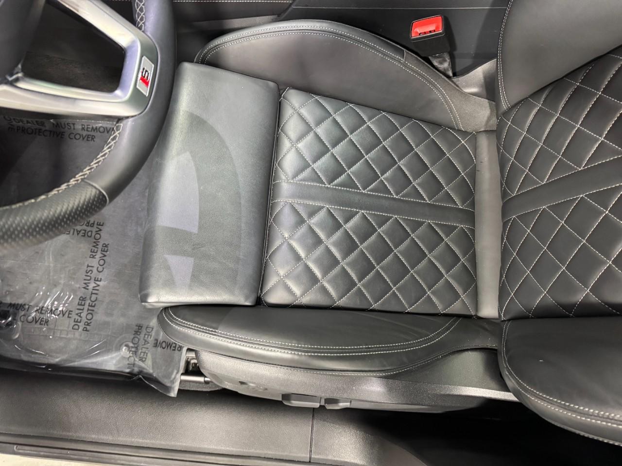 Audi SQ5 Vehicle Full-screen Gallery Image 29