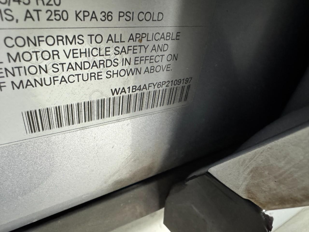 Audi SQ5 Vehicle Full-screen Gallery Image 37