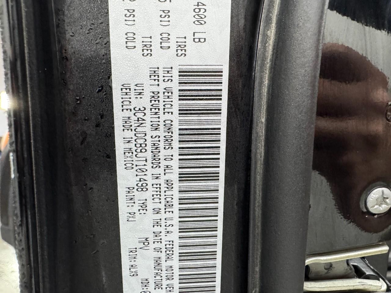 Jeep Compass Vehicle Full-screen Gallery Image 34