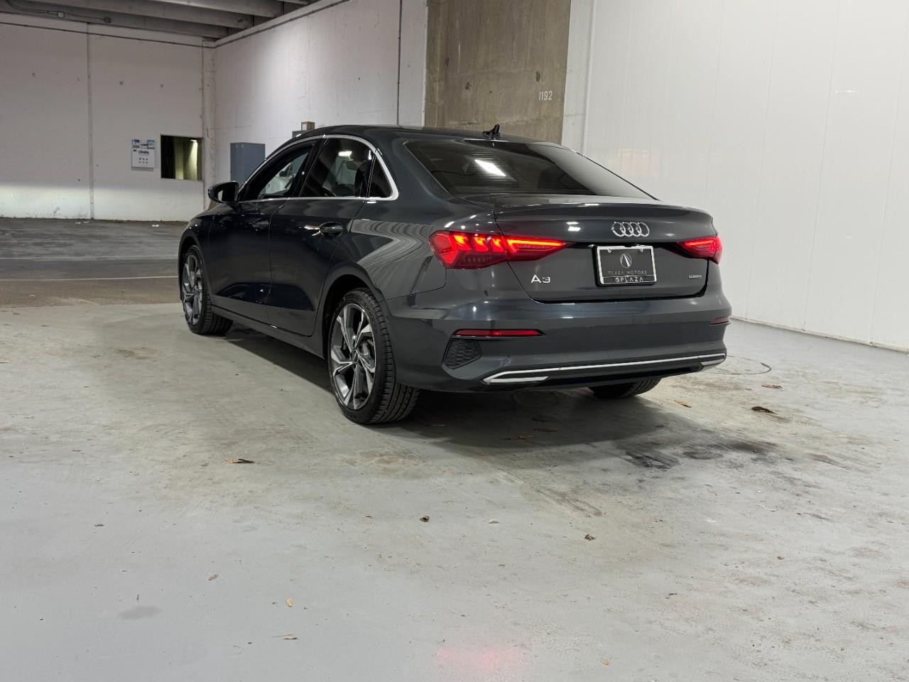 Audi A3 Vehicle Full-screen Gallery Image 3