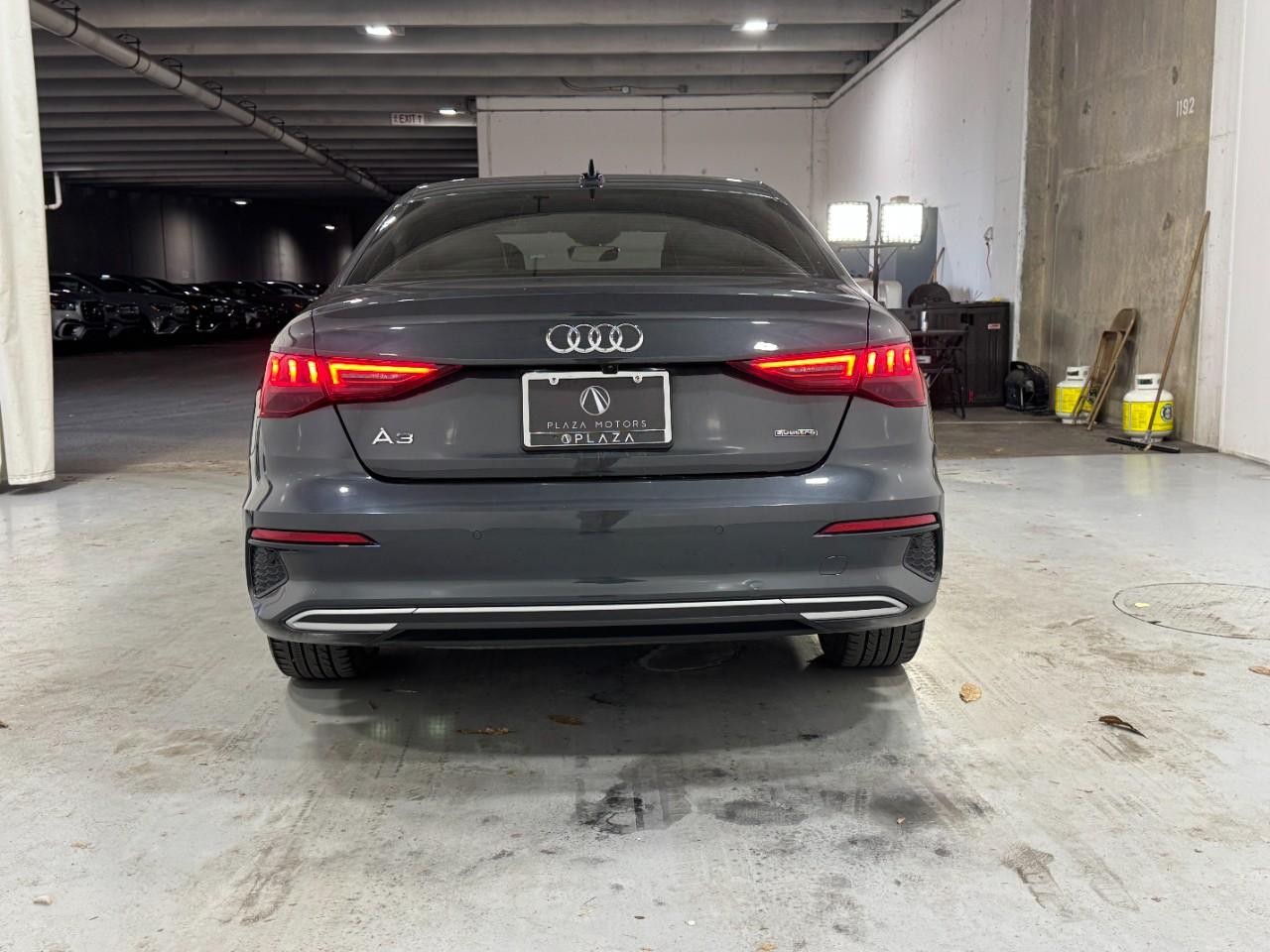 Audi A3 Vehicle Full-screen Gallery Image 9