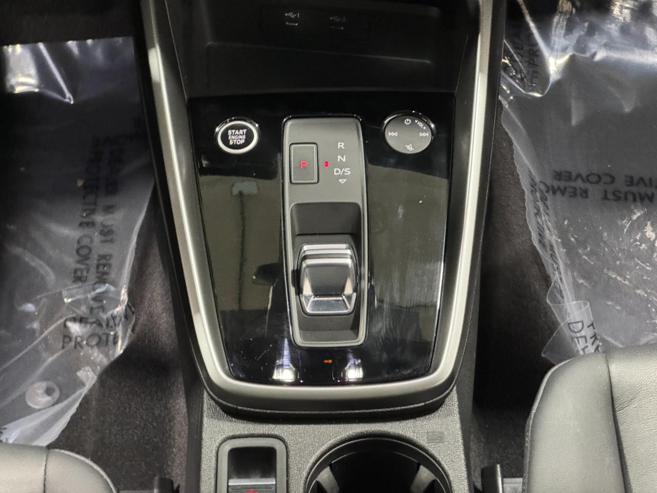 Audi A3 Vehicle Full-screen Gallery Image 16