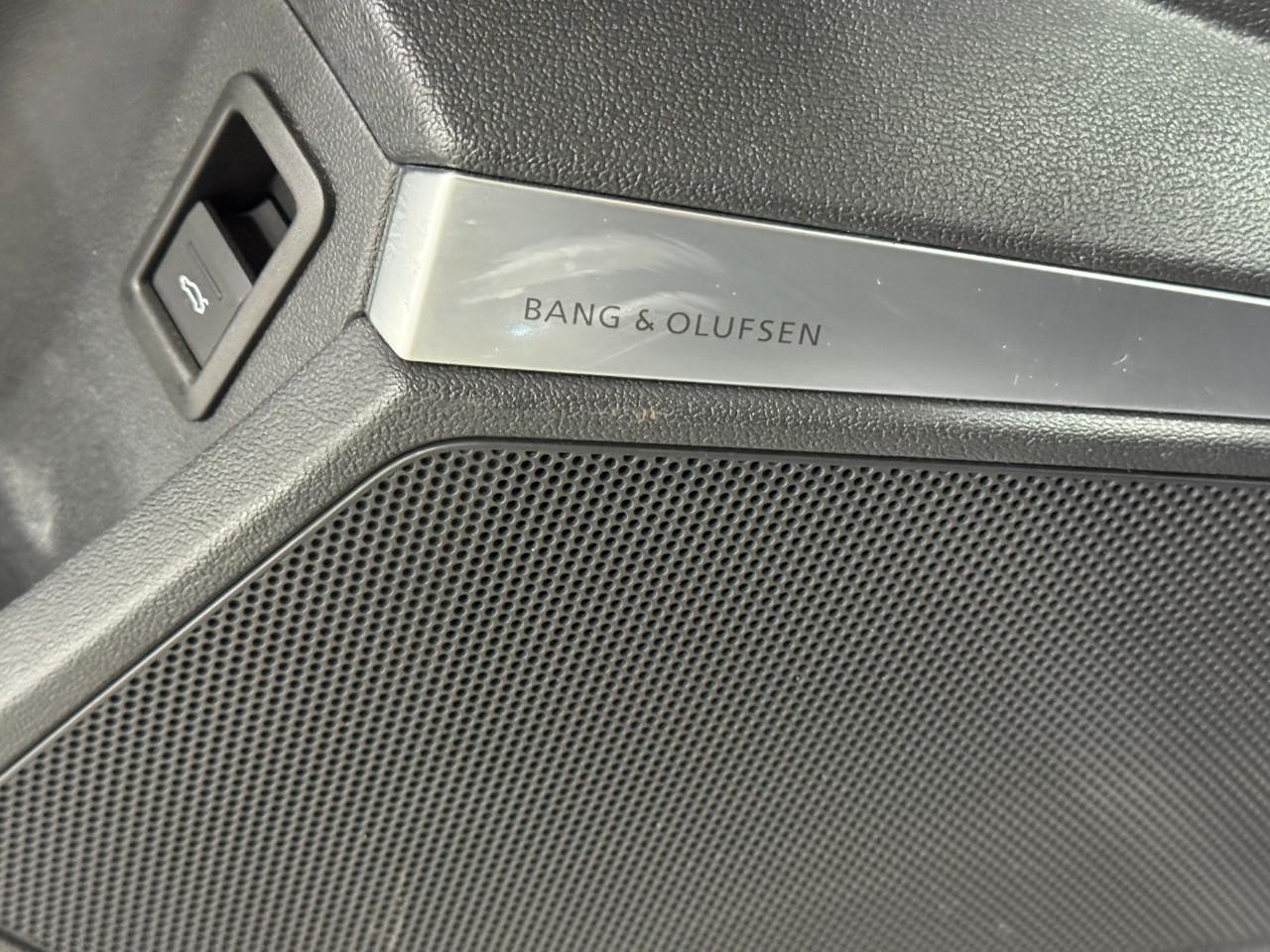 Audi A3 Vehicle Full-screen Gallery Image 27